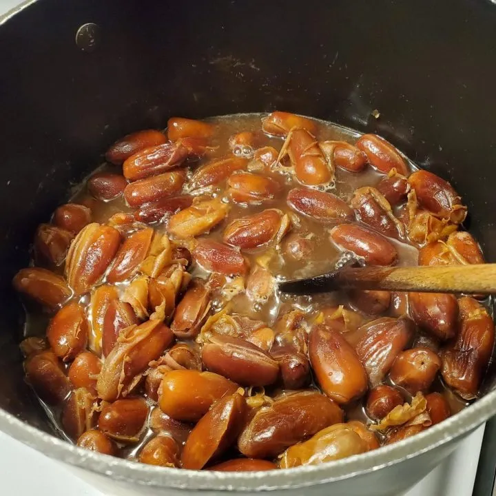 Dates, Brown Sugar, Vanilla, Lemon juice and water