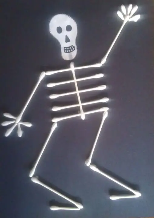 spooky q-tip halloween craft skeleton