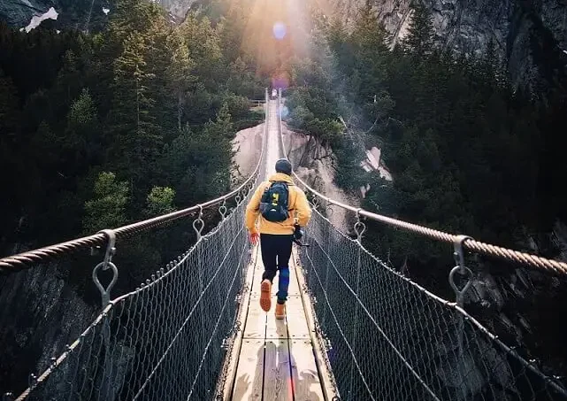  Explore Outdoors