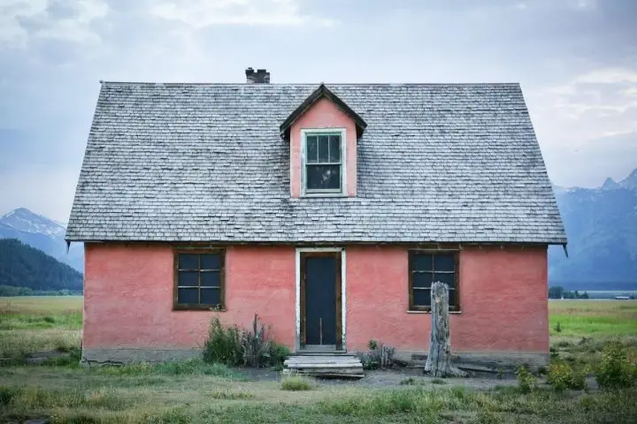 How to Invest In Flipping Houses